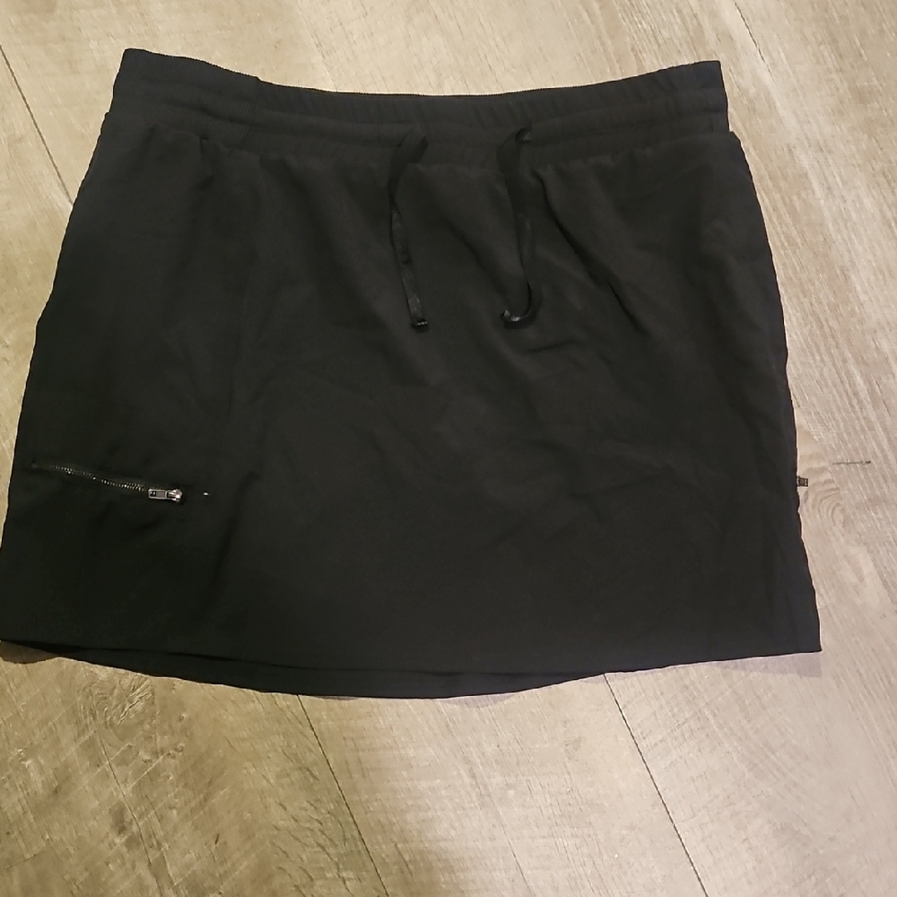 Kyodan Black Mini Skirt with Zipper Detail